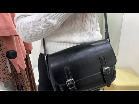 ❤️ Фитинг бөлмөсүндө жаш канчык FeralBerryди дилдо менен коомдук мастурбациялоо ❤️ Секс видео ky.kenhdammy.top ❤